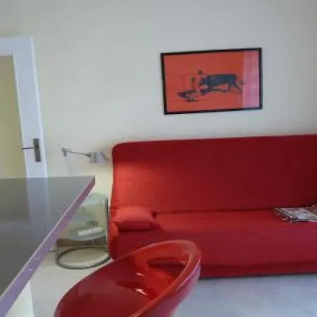 Well-located One Bed Right In The Heart Of Has Terrace And Close To The Palais 308 Apartment *