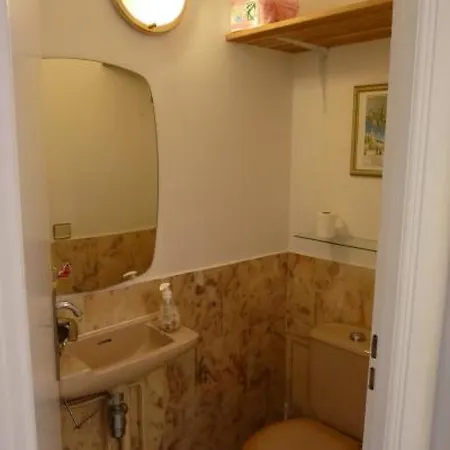 Apartment Well-located One Bed Right In The Heart Of Has Terrace And Close To The Palais 308