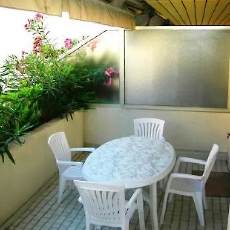 Well-located One Bed Right In The Heart Of Has Terrace And Close To The Palais 308 Cannes